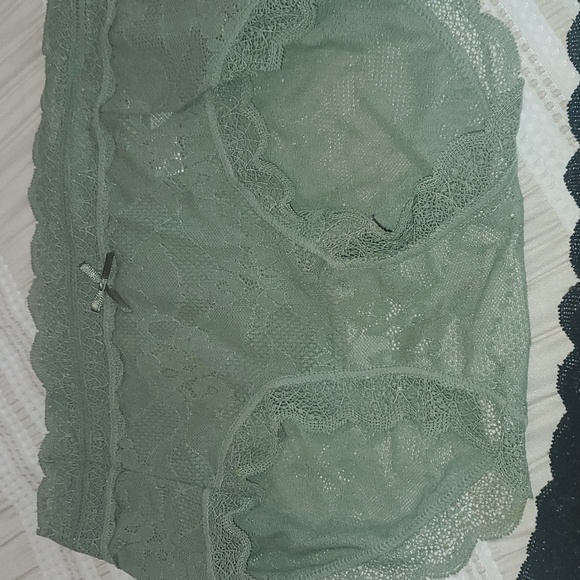 3 lace full coverage panties - Picture 4 of 8
